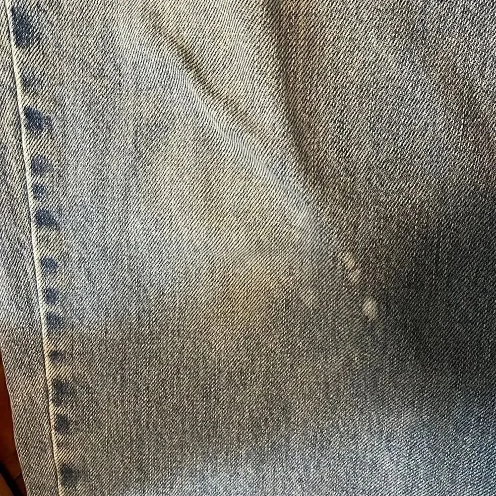 Levi’s relaxed fit 550 jeans 40 x 32. Well loved.